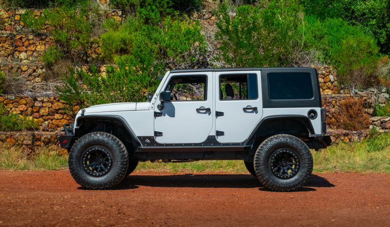 
								2019 Jeep Wrangler Unlimited 3.6L Rubicon full									