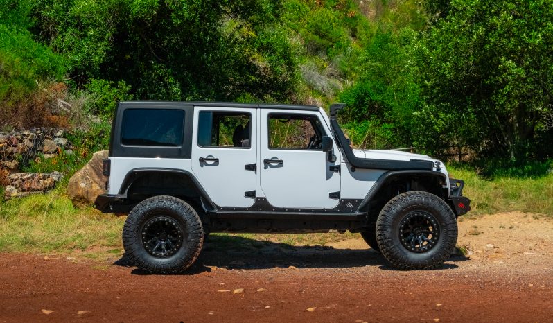 
								2019 Jeep Wrangler Unlimited 3.6L Rubicon full									