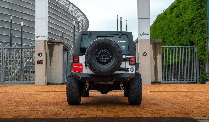 
								2012 Jeep Wrangler Unlimited 3.6L Rubicon full									