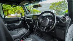 
										2012 Jeep Wrangler Unlimited 3.6L Rubicon full									