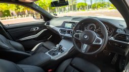 
										2019 BMW 3 Series 320d M Sport Launch Edition full									