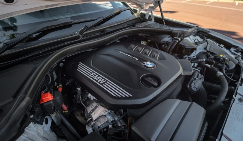 
								2019 BMW 3 Series 320d M Sport Launch Edition full									