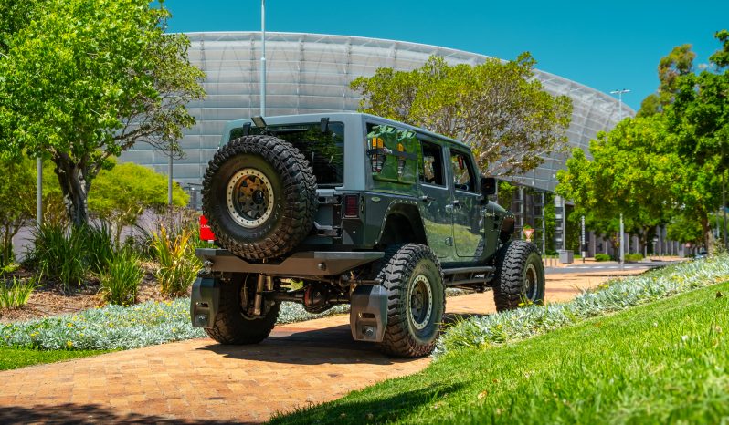
								2014 Jeep Wrangler RUBICON 5.7L V8 FULL HEMI CONVERSION full									