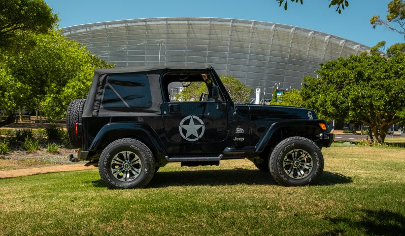 
								2006 Jeep Wrangler Sahara 4.0 full									