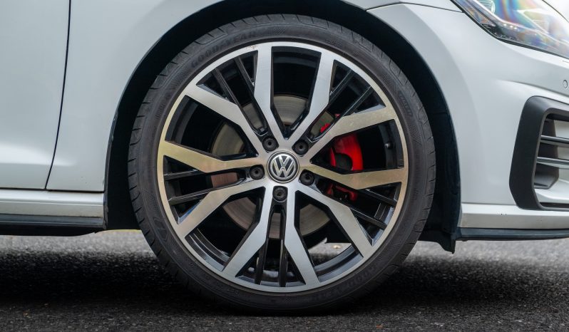 
								2018 Volkswagen Golf GTI full									