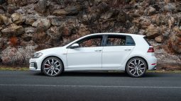 
										2018 Volkswagen Golf GTI full									