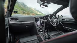 
										2018 Volkswagen Golf GTI full									