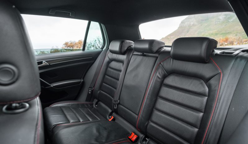 
								2018 Volkswagen Golf GTI full									