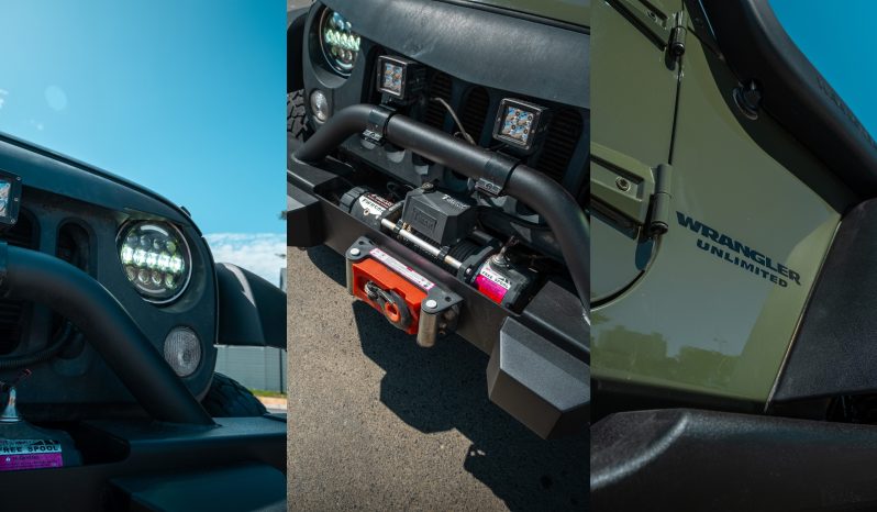 
								2015 Jeep Wrangler Unlimited 3.6L Rubicon full									