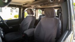 
										2015 Jeep Wrangler Unlimited 3.6L Rubicon full									