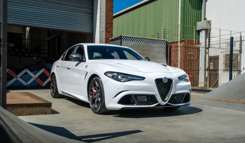 
								2019 Alfa Romeo Giulia Quadrifoglio full									