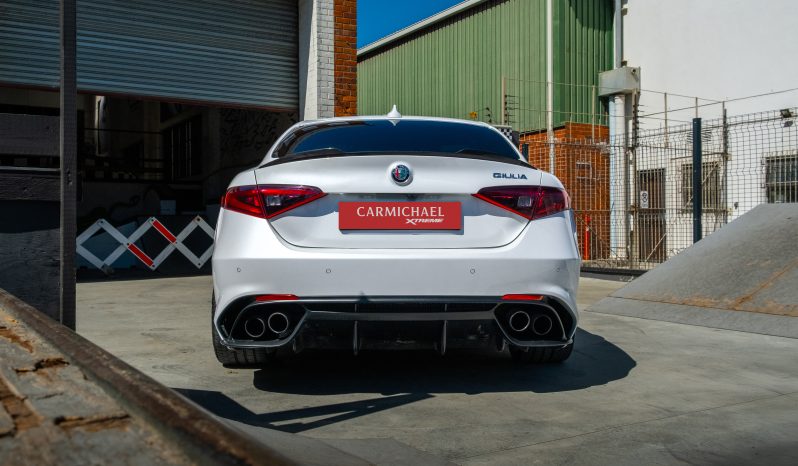 
								2019 Alfa Romeo Giulia Quadrifoglio full									