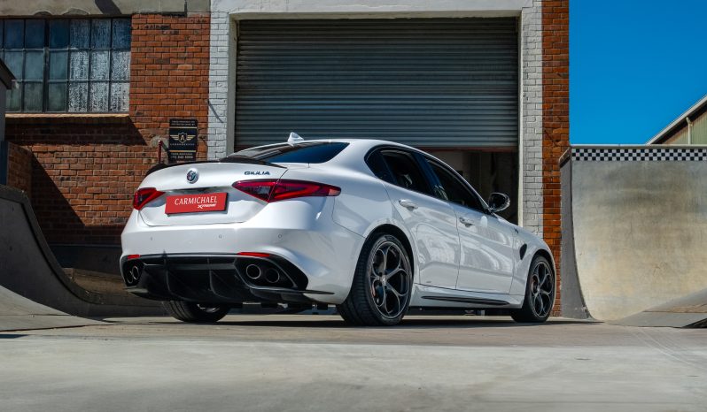 
								2019 Alfa Romeo Giulia Quadrifoglio full									