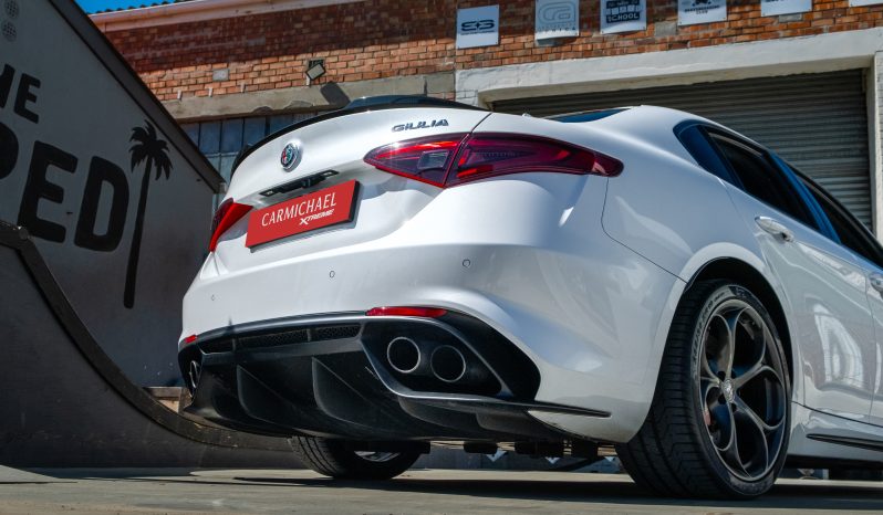 
								2019 Alfa Romeo Giulia Quadrifoglio full									