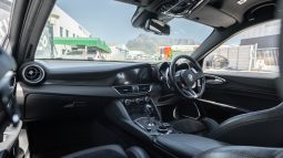 
										2019 Alfa Romeo Giulia Quadrifoglio full									