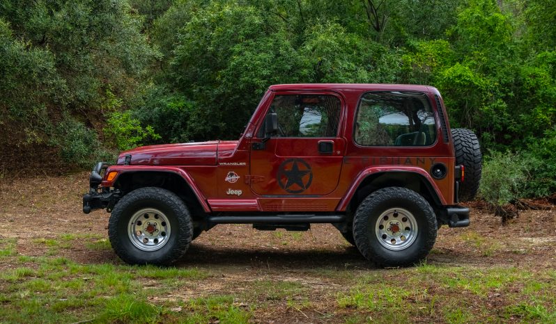 
								2001 Jeep Wrangler 4.0L Sahara full									