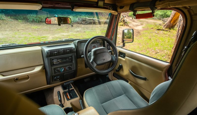 
								2001 Jeep Wrangler 4.0L Sahara full									
