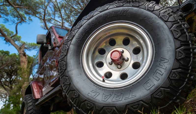 
								2001 Jeep Wrangler 4.0L Sahara full									