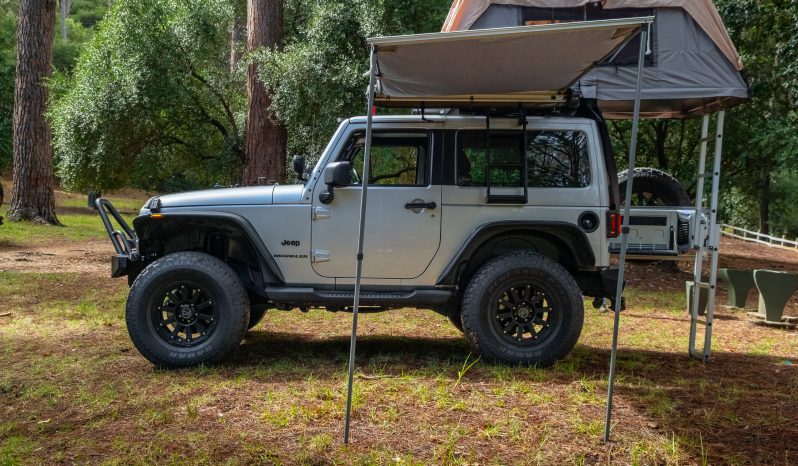 
								2012 Jeep Wrangler 3.6L Sahara full									