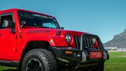 
										2013 Jeep Wrangler 3.6L Sahara full									