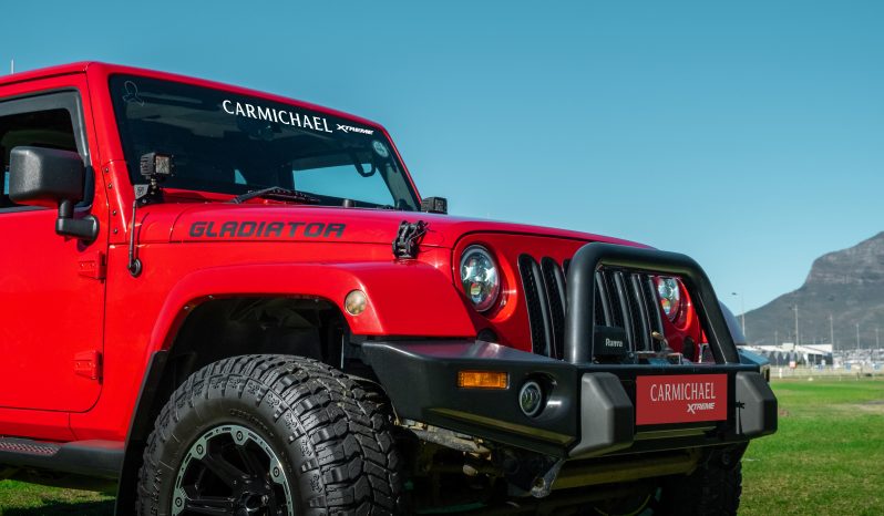 
								2013 Jeep Wrangler 3.6L Sahara full									