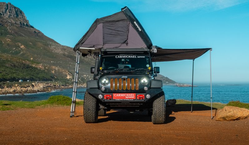 
								2015 Jeep Wrangler Unlimited 3.6L Rubicon full									
