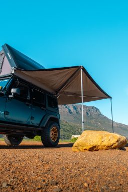 
										2015 Jeep Wrangler Unlimited 3.6L Rubicon full									