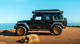 
										2015 Jeep Wrangler Unlimited 3.6L Rubicon full									