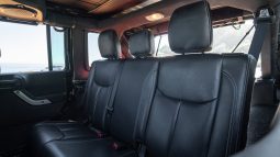 
										2015 Jeep Wrangler Unlimited 3.6L Rubicon full									