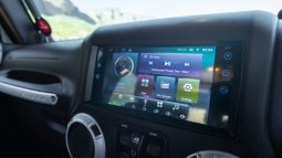 
										2015 Jeep Wrangler Unlimited 3.6L Rubicon full									
